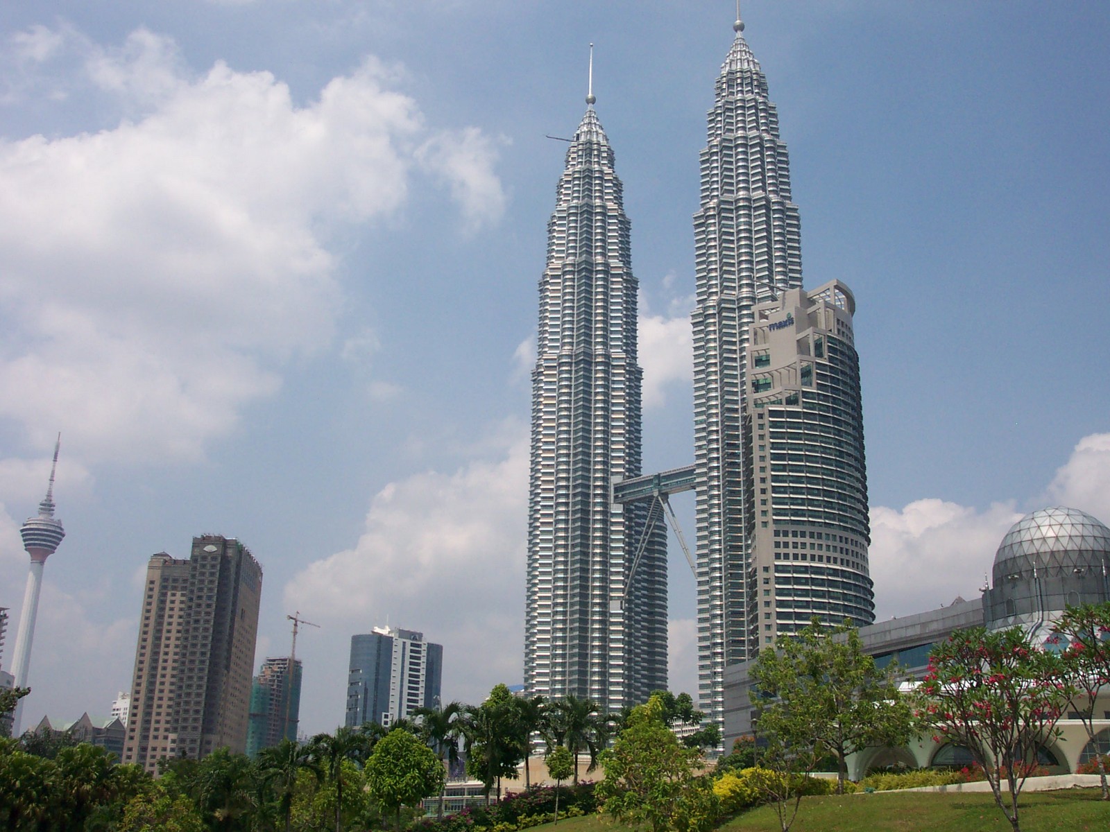 Tháp đôi Petronas Towers ​